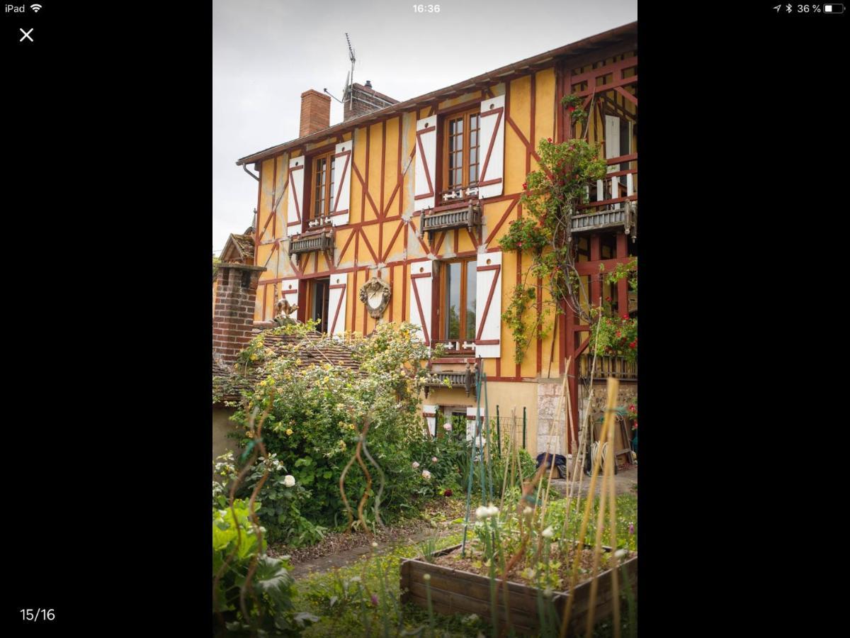 Les Papouz Bed & Breakfast Gommecourt Eksteriør bilde
