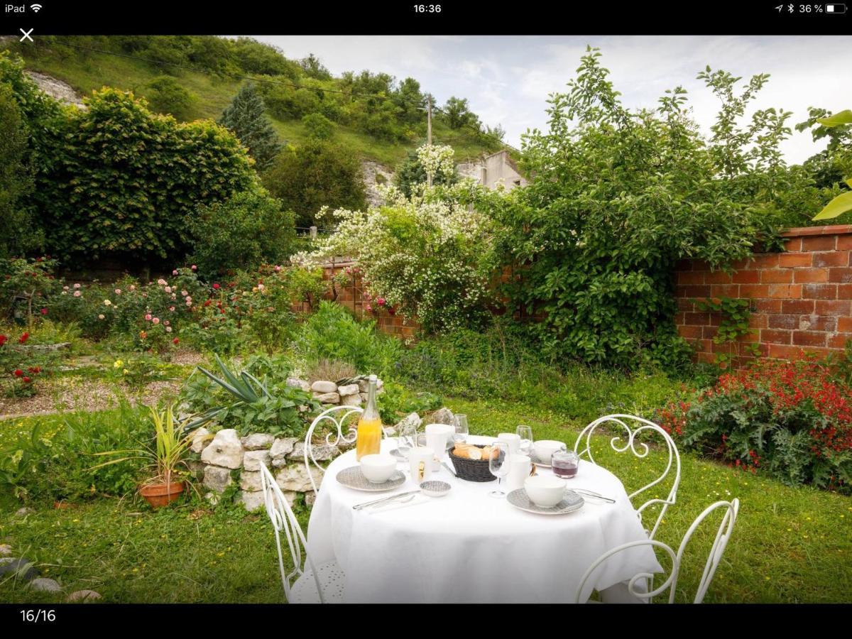 Les Papouz Bed & Breakfast Gommecourt Eksteriør bilde